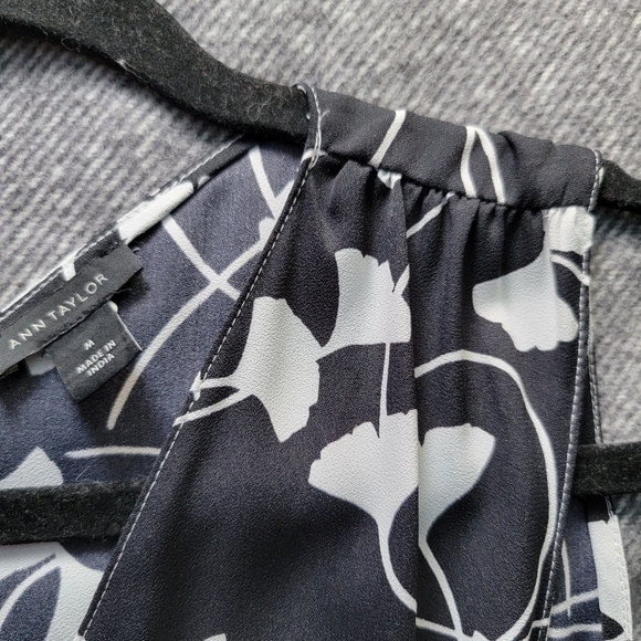 Anne Klein Sleeveless Blouse - Picture 7 of 8